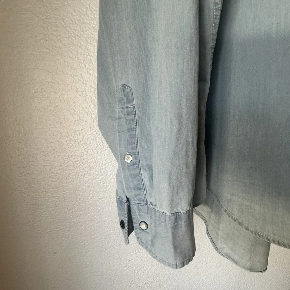 Aeropostale Button Up Long Sleeve Collared Light Denim size XL‎